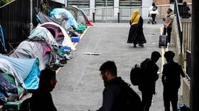 英国驱逐法案迫使移民涌向爱尔兰 – 副总理